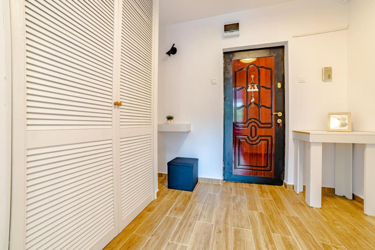 Mid-term Racadau Apartment